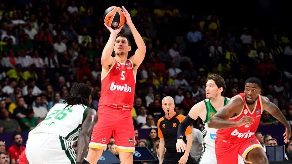 Olympiacos Beats Panathinaikos 97-93 for Third Place at EuroLeague Final Four