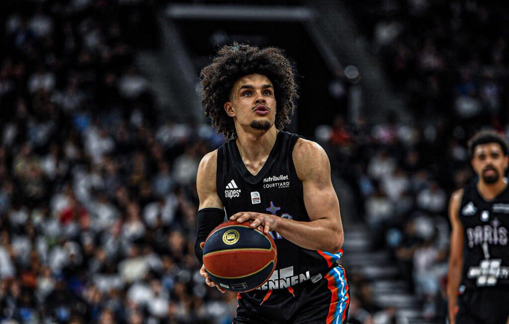 Nadir Hifi Rejects Monaco to Stay with Paris Basketball