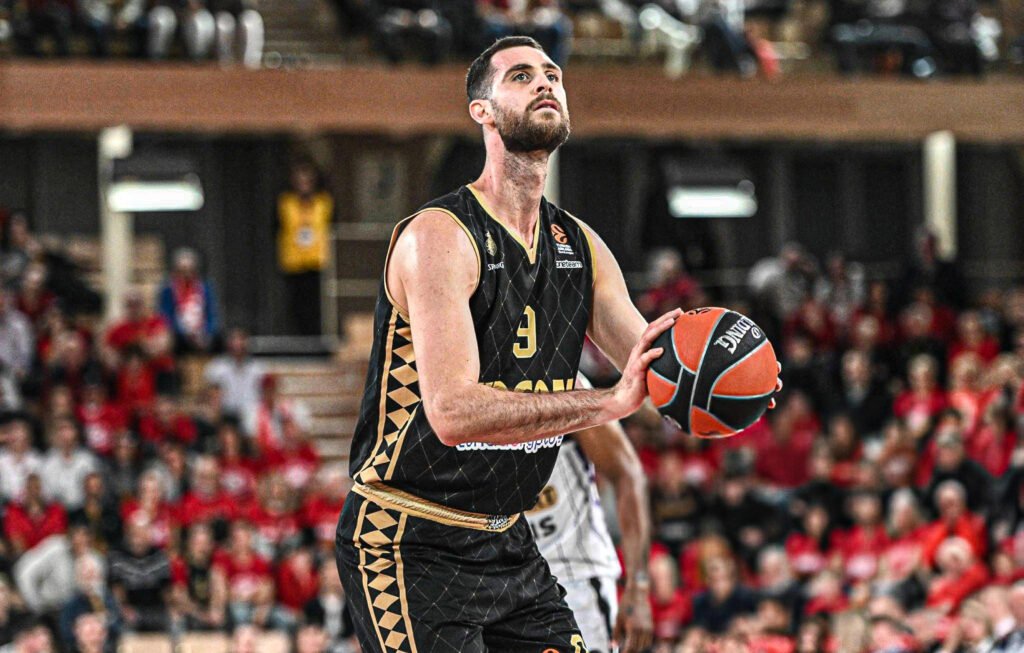 Georgios Papagiannis wechselt für ein Jahr zu Anadolu Efes