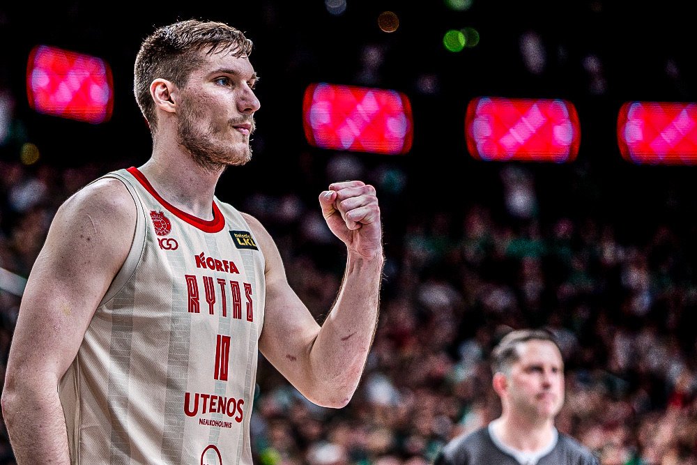Azuolas Tubelis Nears Zalgiris Move Before Buyout Deadline