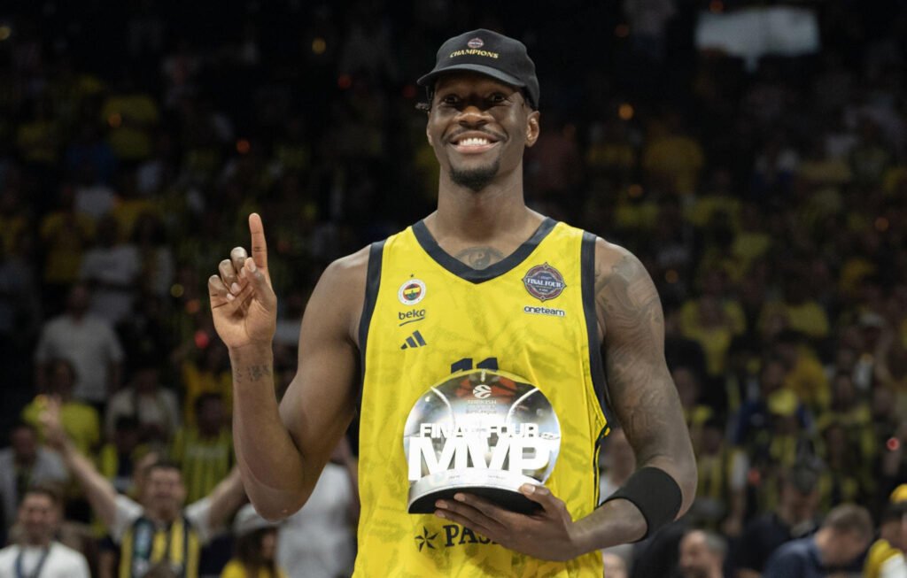 Nigel Hayes-Davis Verlässt Fenerbahce Für Die NBA